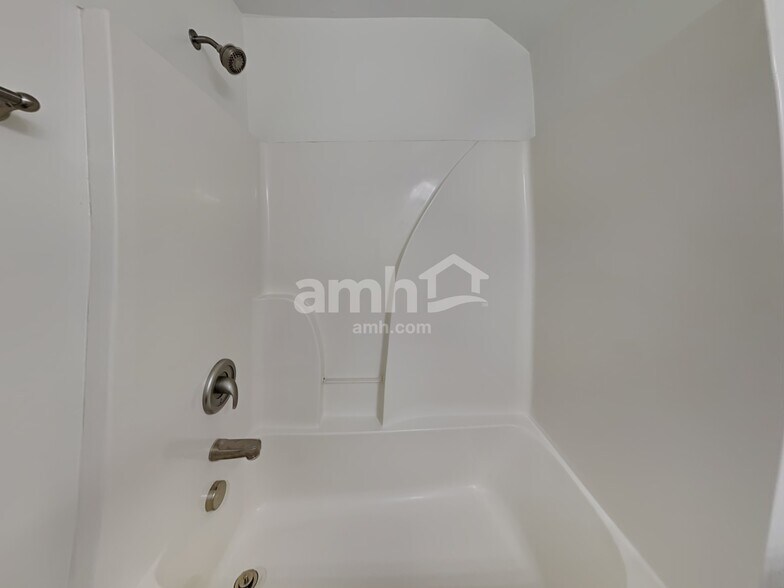 Building Photo - 2034 Fiona Way