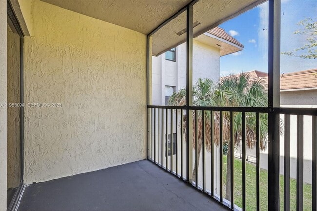 Building Photo - 491 Ives Dairy Rd