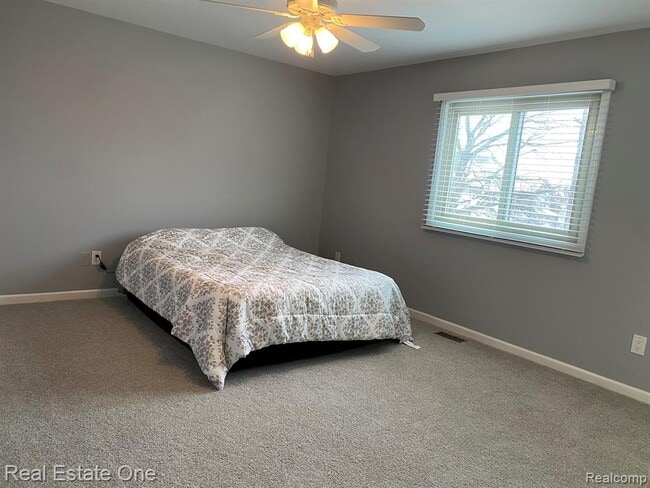 Building Photo - 28772 Wales Dr