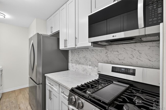 Building Photo - 276 Temple Hill Rd