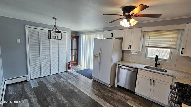 Building Photo - 1141 Cape May Dr