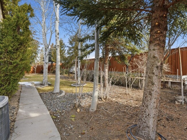 Building Photo - Spanish Springs Dream