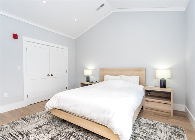 Building Photo - 29 Cherry St