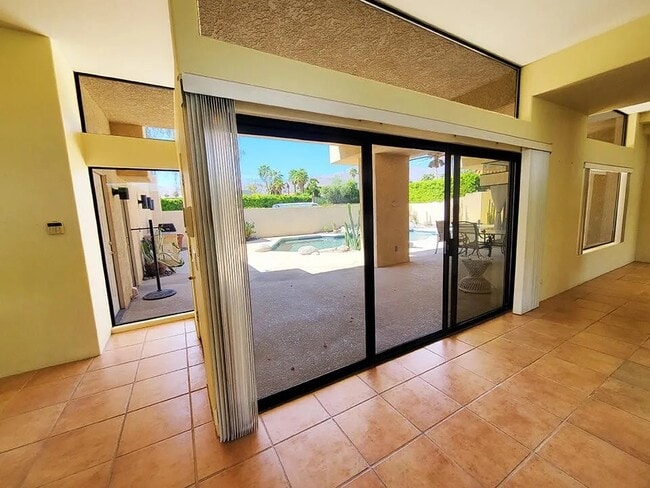 Foyer - 72836 Mesa View Dr
