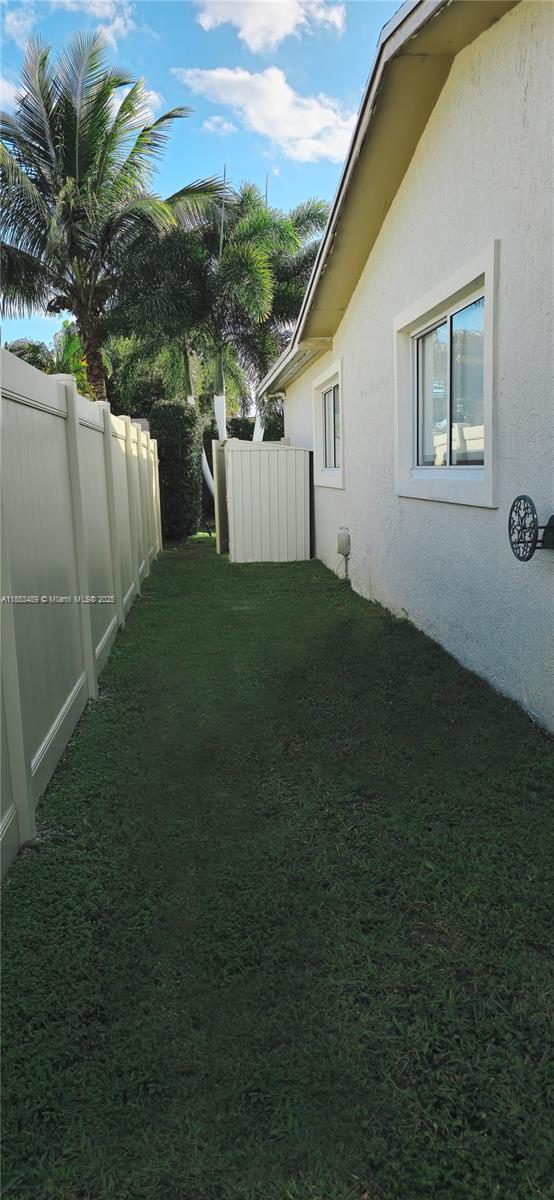 Building Photo - 11700 NW 15th Ct