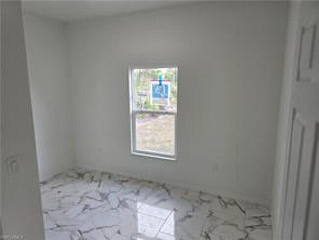Building Photo - ASK US ABOUT FREE RENT!! NEW CONTRUCTION 2...