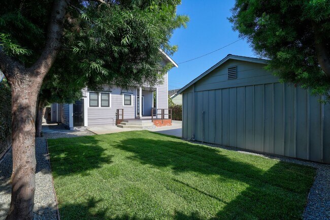 Building Photo - Gorgeous Home in Old Towne Orange