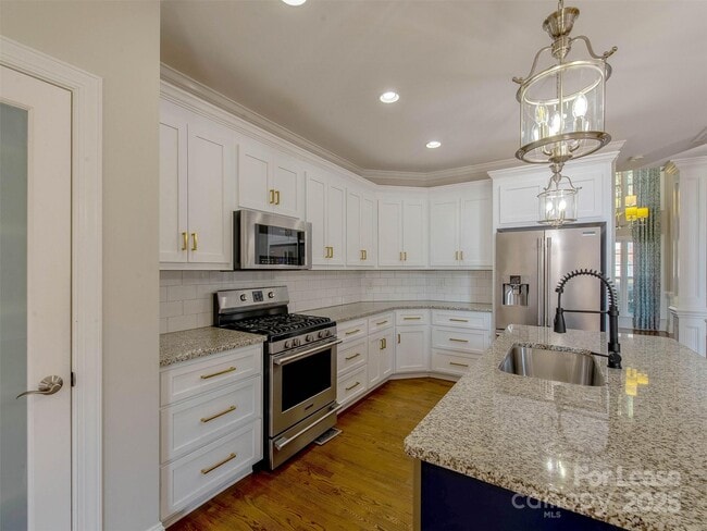 Building Photo - 1200 Mendenhall Ct