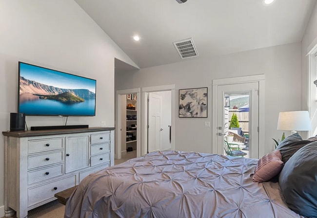 Building Photo - 3952 Arizona Dr