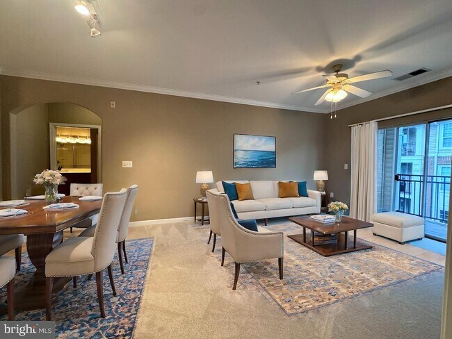 Building Photo - 12925 Centre Park Cir