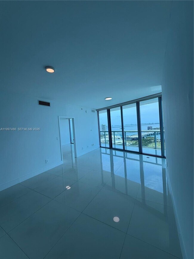 Building Photo - 888 Biscayne Blvd