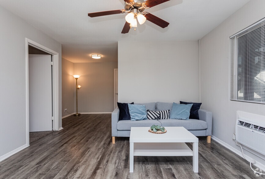 1BR, 1BA - 512SF "Espada" Living Room - The Bowie
