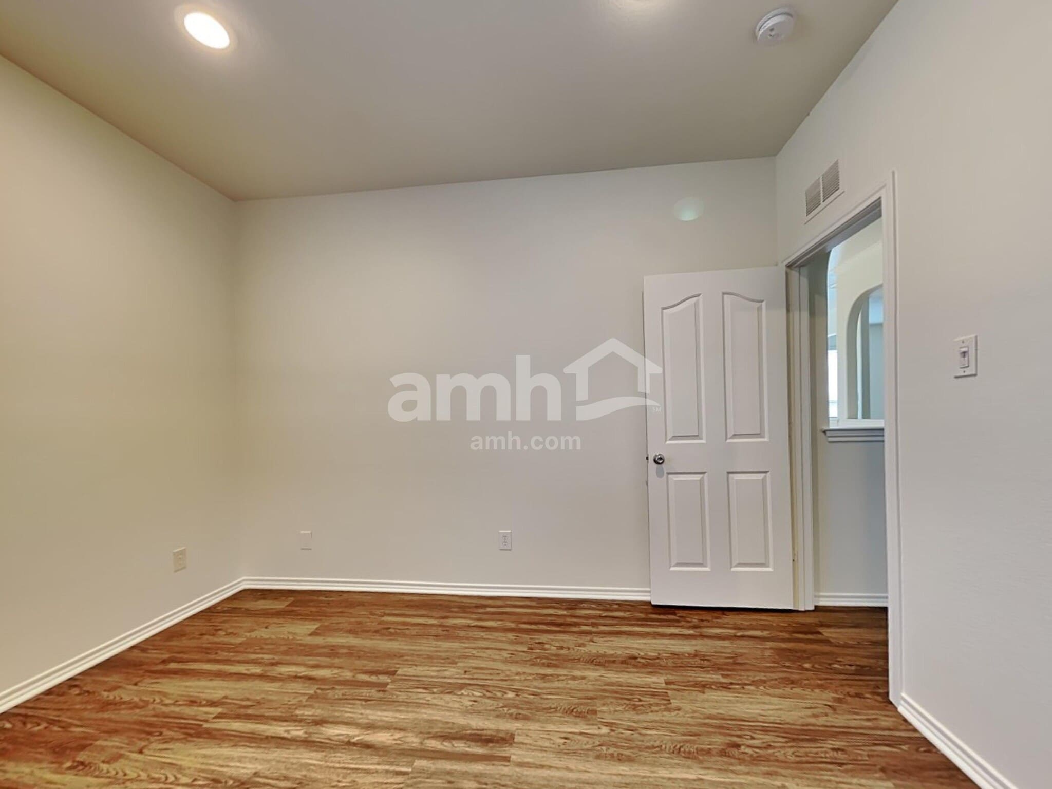 Building Photo - 7606 Fallen Antler Pl