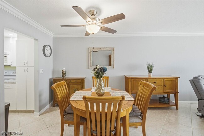 Building Photo - 1010 Manatee Rd