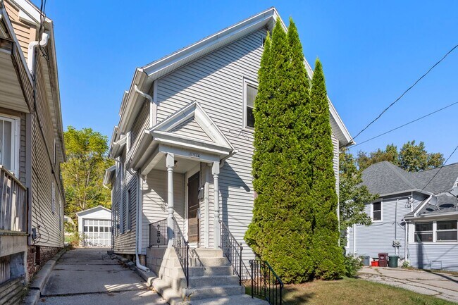Building Photo - 1314 S 12th St