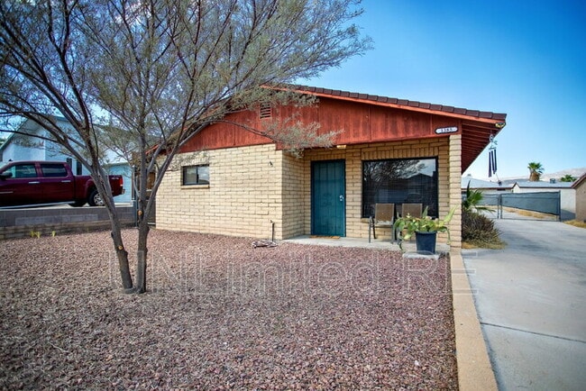 Building Photo - 1385 Church Dr