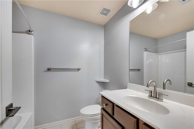 Building Photo - 2242 Knoxhill View