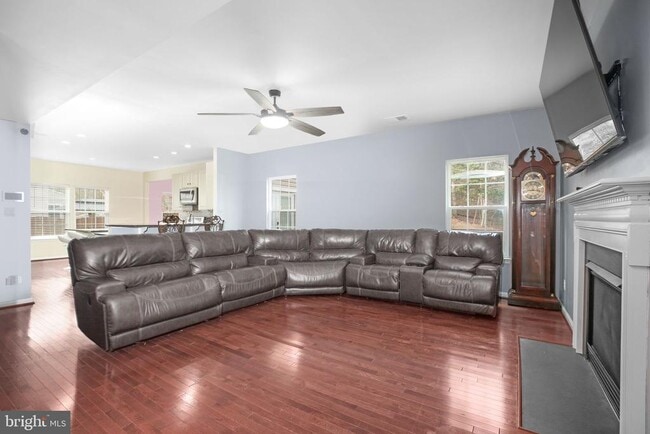 Building Photo - 71 Bismark Dr