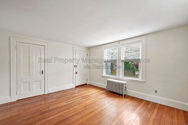 Building Photo - 16 Winthrop St