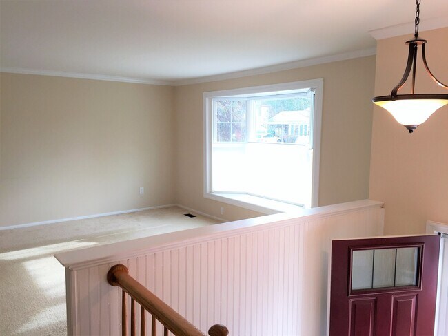 Building Photo - COMING SOON - GORGEOUS - LAKE BRADDOCK