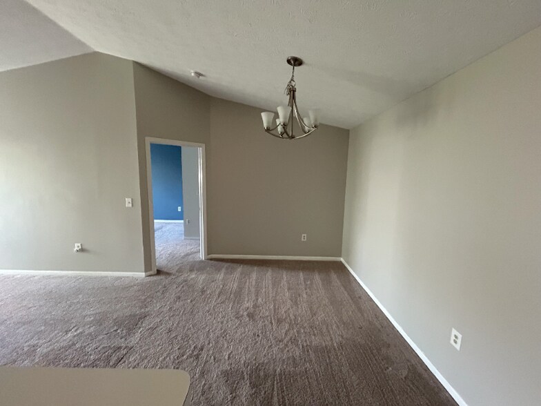 Building Photo - 6680 Wareham Ct