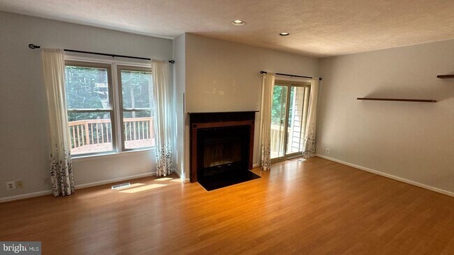 Building Photo - 5957 Cedar Fern Ct