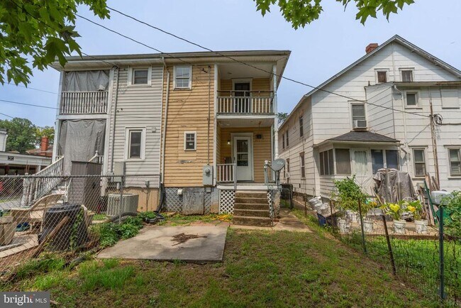 Building Photo - 124 S Kentucky Ave