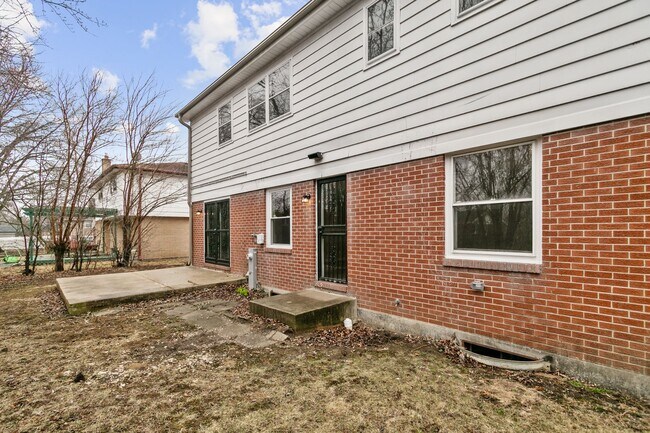 Building Photo - Fully Renovated 4 Bedroom Home in Homewood