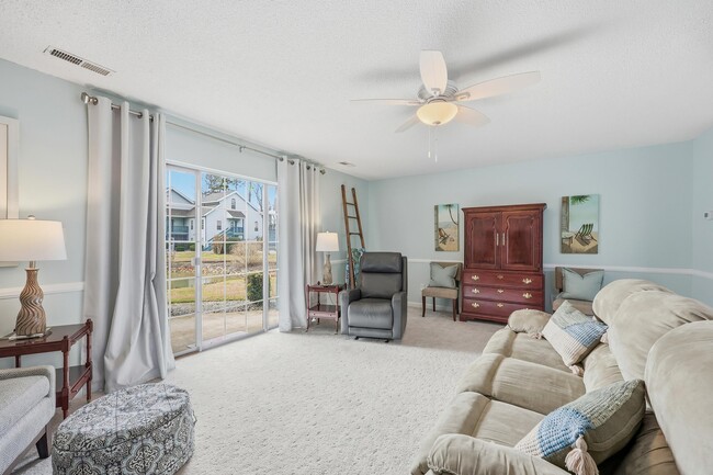 Building Photo - 4363 Spa Dr