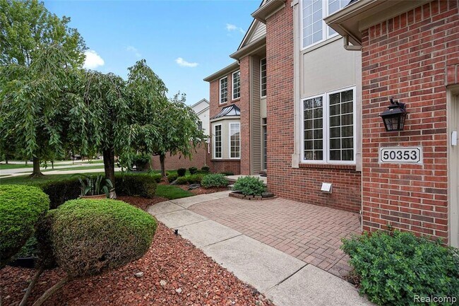 Building Photo - 50353 Livingston Dr
