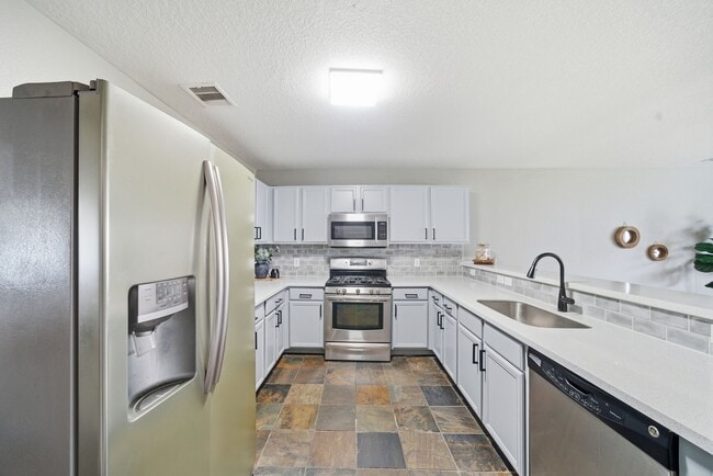 Building Photo - 14422 Leafy Tree Dr