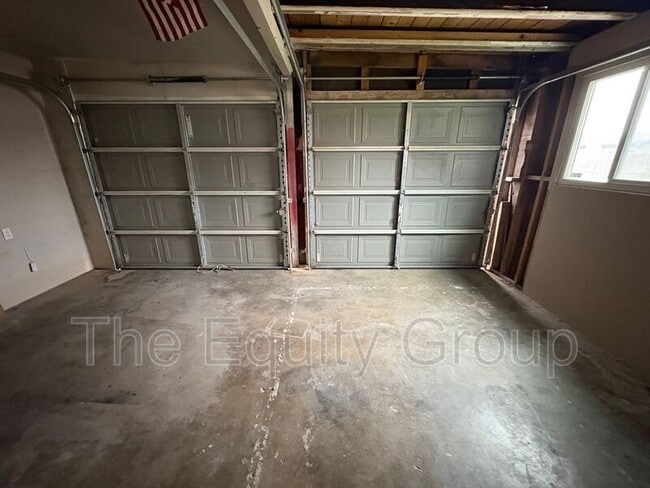 Building Photo - 600 N Dickran Dr