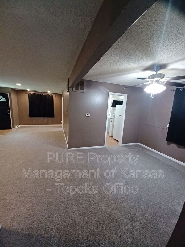 Building Photo - 4227 SW Drury Ln