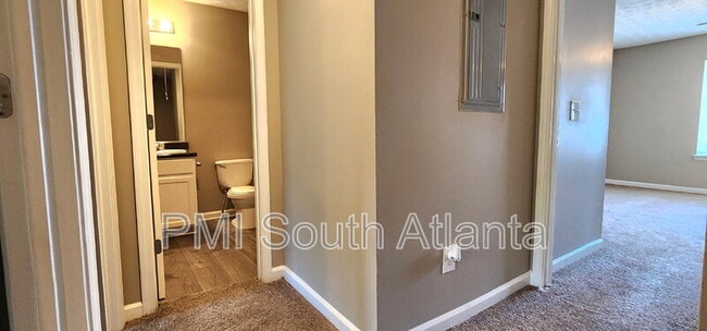 Building Photo - 1745 Carrington Dr