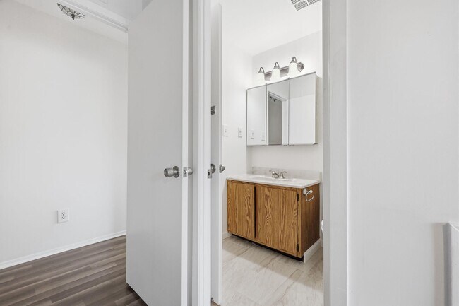 Building Photo - 1514 Marcy Pl