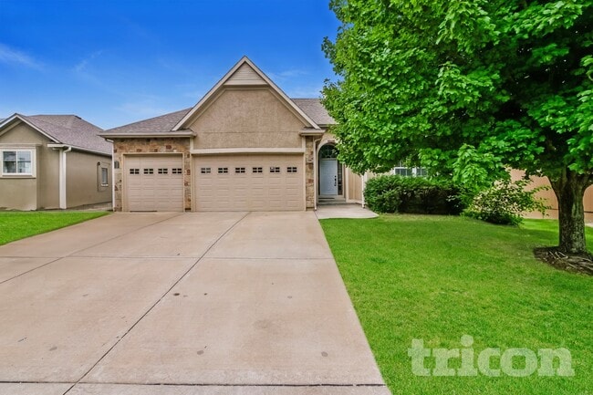 Building Photo - 1446 Brompton Ln