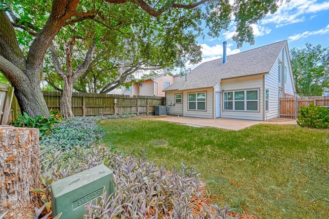 Building Photo - 6235 W Willow Bluff Rd