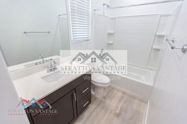 Building Photo - 4117 E Pinto Dr