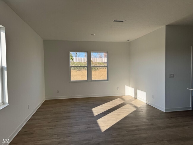 Building Photo - 15122 Farrington Rd