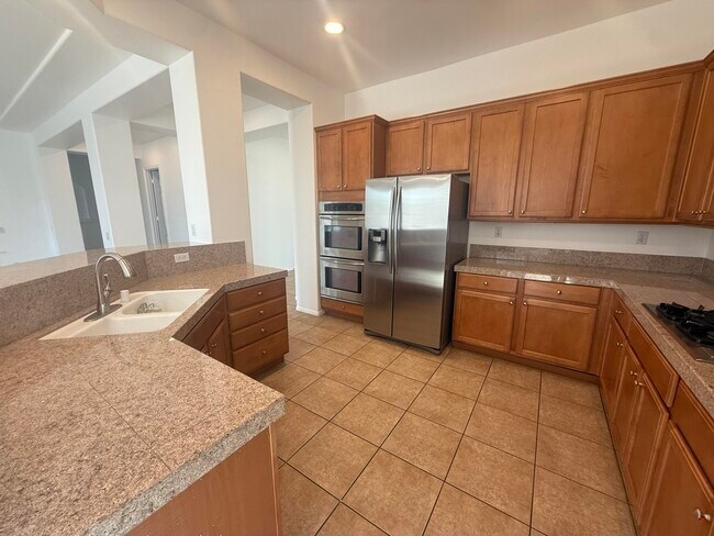 Building Photo - 103 Romanza Ln