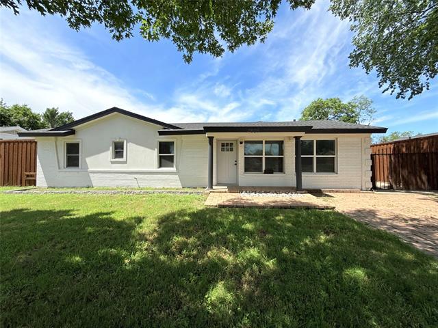 Primary Photo - 2609 W Rochelle Rd