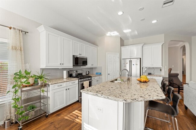 Building Photo - 11218 Puckett River Dr