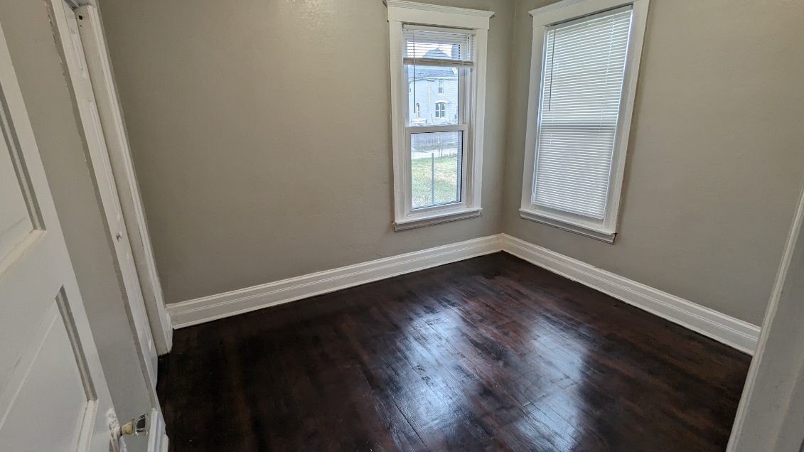 Building Photo - 536 Holbrook St