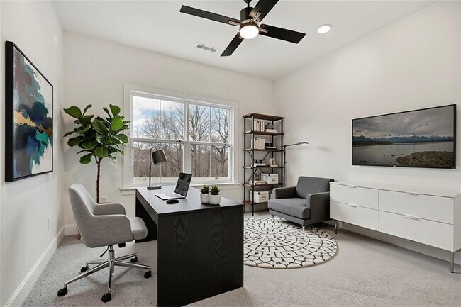 Building Photo - 247 Kinross Dr