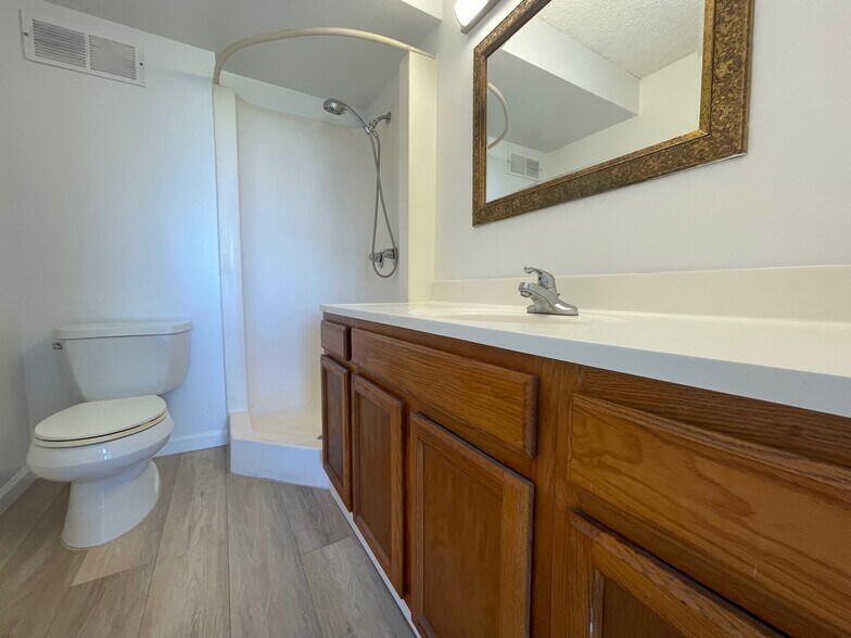 Building Photo - 46-283 Kahuhipa St