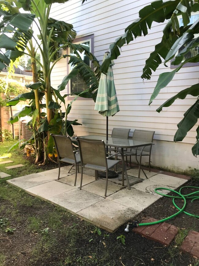 Building Photo - General Ogden