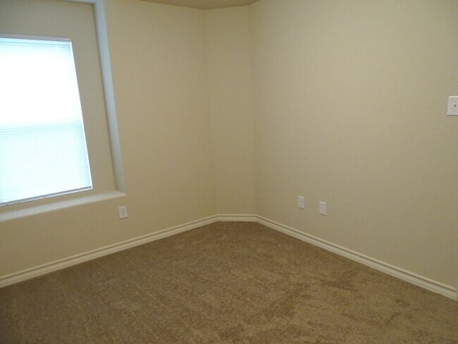 Building Photo - 6411 Luglio Ln