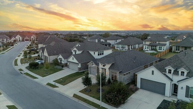 Building Photo - 1909 Sir Nathaniel Ln