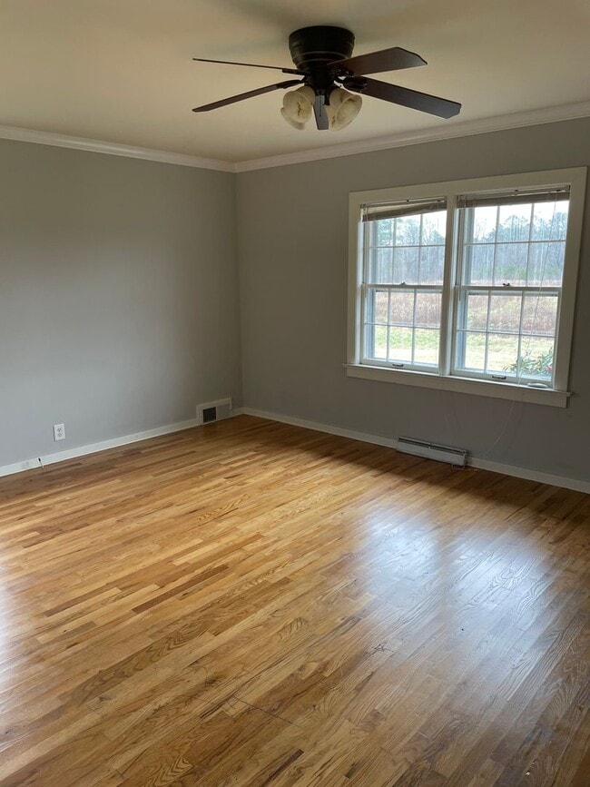 Building Photo - Executive 3/3 House in Coosa on Acreage $1...