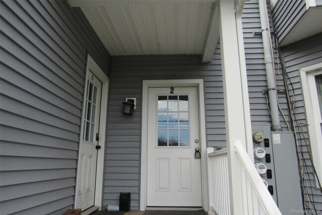Building Photo - 39 Fowler Ave